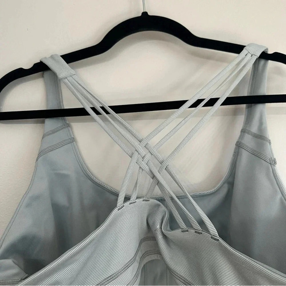 Southern Tide Nessa Skip Stripe Light Grey Performance Sports Bra Size XL NWT - Picture 6 of 9